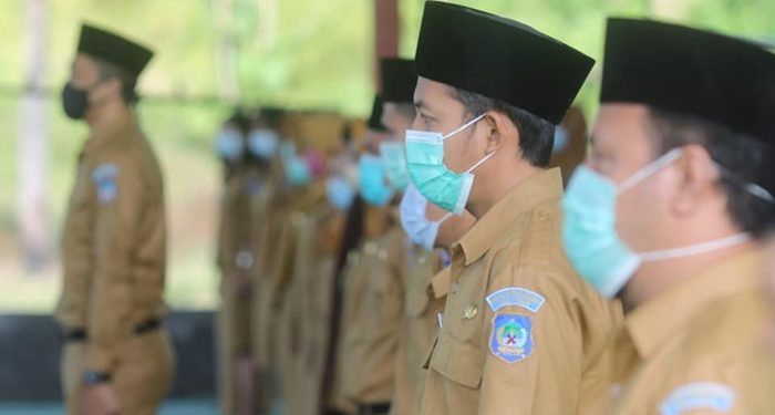 Iskandar Lepas 147 CPNS Bolsel ke Tempat Tugas