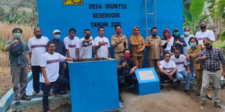 Warga Desa Muntoi Nikmati Sambungan Air Bersih Lewat Program Pamsimas