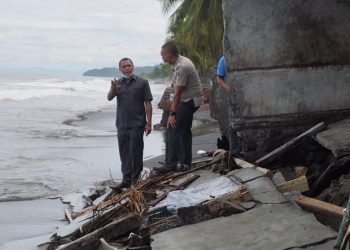 Abrasi Ancam Rumah Penduduk di Desa Motabang Lolak