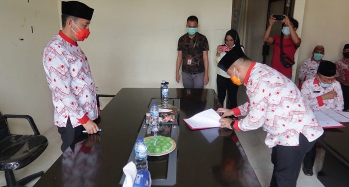 Pejabat Pemkab Bolsel Tandatangani Pakta Integritas dan Perjanjian Kinerja