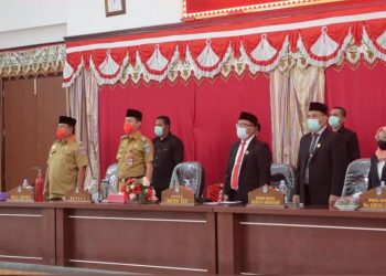 DPRD Bolsel Umumkan Akhir Masa Jabatan Iskandar-Deddy