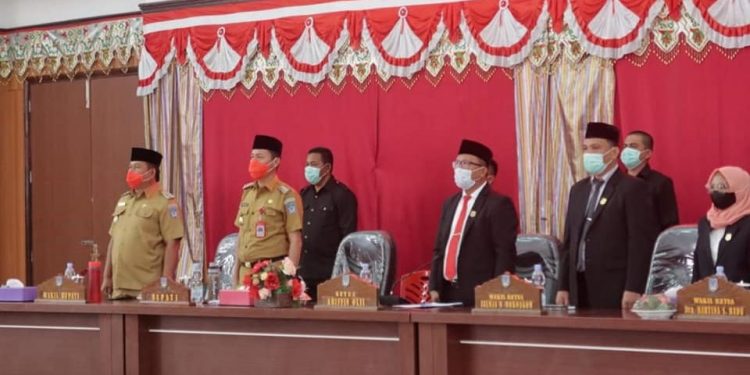 DPRD Bolsel Umumkan Akhir Masa Jabatan Iskandar-Deddy