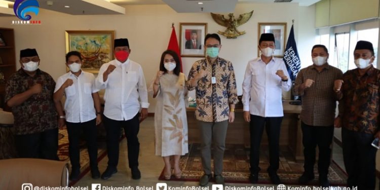 Sehari Iskandar-Deddy Kunjungi Dua Kementrian