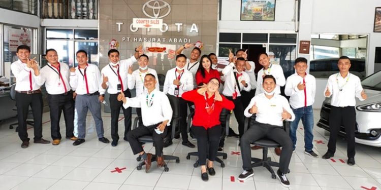 Toyota Cabang Kotamobagu Raih Award The Best Outlet for Beat Activity