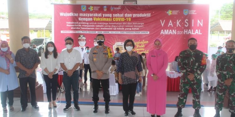 Pemkab Bolmong Pastikan Vaksin Aman dan Halal