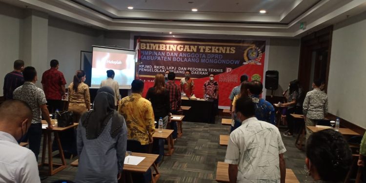 Tingkatkan Kapasitas dan Peningkatan Kompetensi SDM, DPRD Bolmong Ikut Bimtek