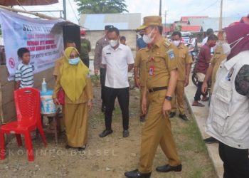 Iskandar-Deddy Pantau Pemungutan Suara Pilkades Serentak