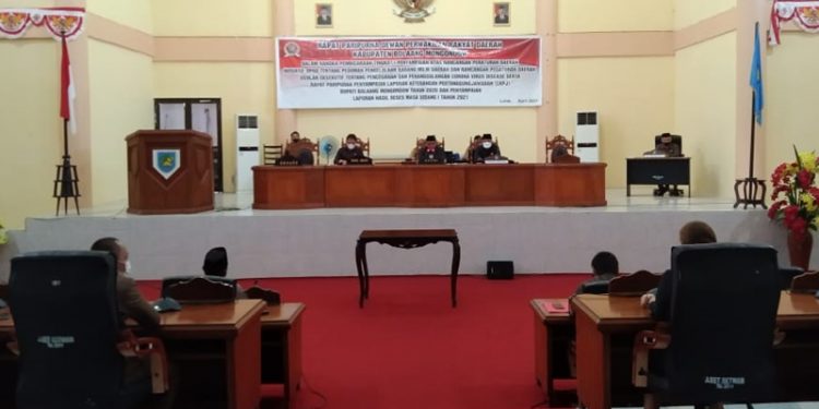 Protes Terhadap Welty Komaling Terus Berlanjut, Paripurna LKPJ Kembali Molor