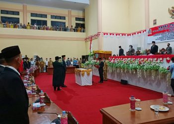 Ketua DPRD Bolmong Pimpin Pengambilan Sumpah Janji Dua Anggota DPRD