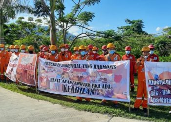 Karyawan PT Conch Lakukan Aksi Mogok Kerja