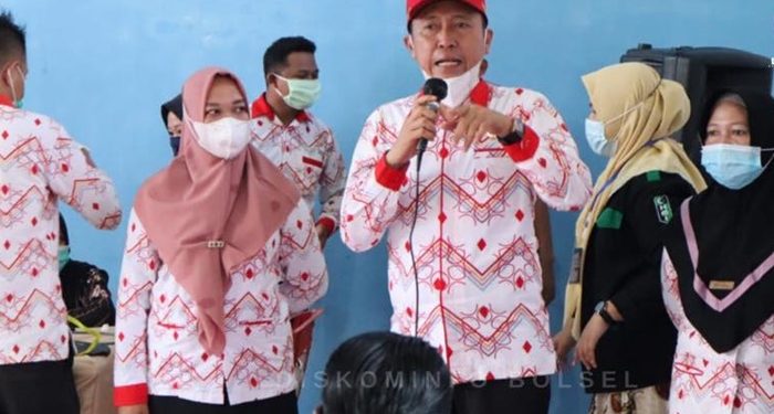 Bupati Bolsel Terus Kampanyekan Vaksin Aman dan Halal
