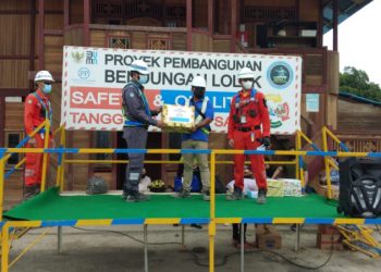 PT. PP Bendungan Lolak Berikan Reward Kepada Karyawan dan Pekerja Berprestasi