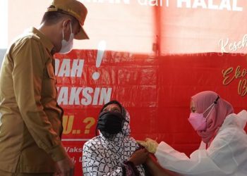 Bupati dan Wakil Bupati Tinjau Vaksinasi Covid 19 Untuk Masyarakat Umum