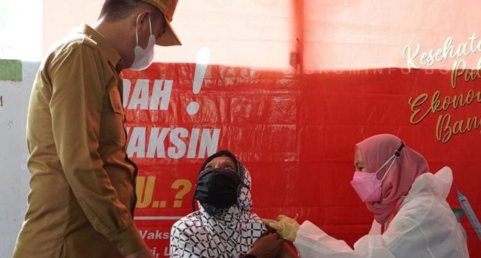 Bupati dan Wakil Bupati Tinjau Vaksinasi Covid 19 Untuk Masyarakat Umum