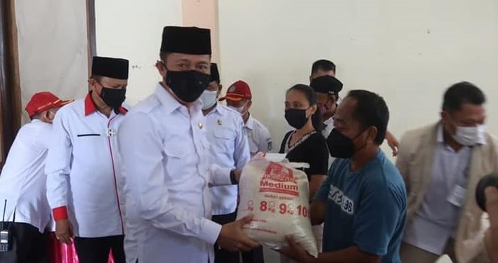 Iskandar Ingatkan Bantuan Sosial Tunai Digunakan Tepat Sasaran