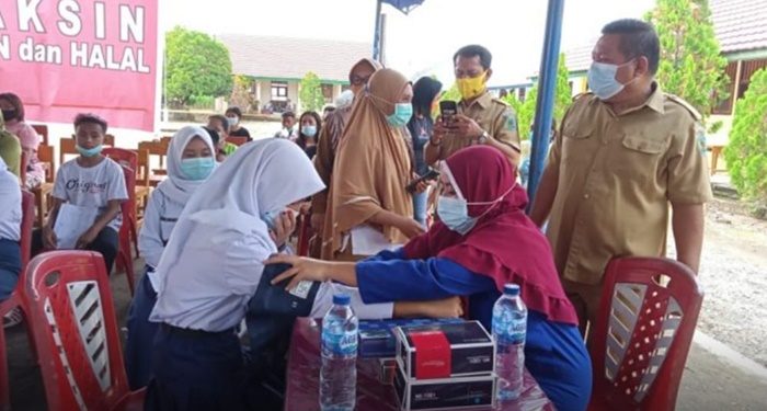 Siswa di Kabupaten Bolmong Ikut Program Vaksinasi