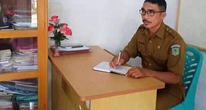 Kades Ambang Dua Ocniel Pudi Terancam Dinonaktifkan