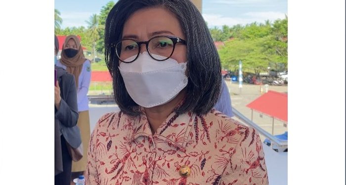 Yasti Minta Kades Siapkan Bea Siswa Untuk Calon Mahasiswa Masuk UDK