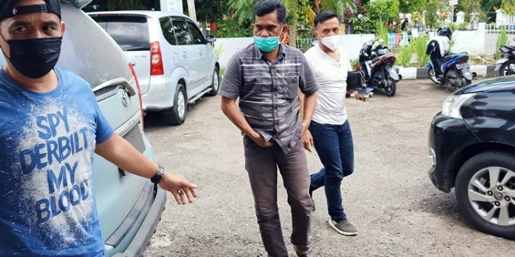 Lama Masuk DPO, Mantan Kades Ilolehuma Ditangkap di Tomohon