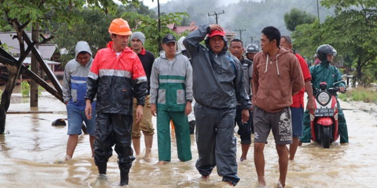 Sebagian Wilayah di Kecamatan Pinolosian Tengah Bolsel Terendam Banjir