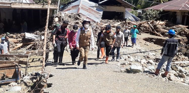 Yasti Kerahkan Petugas Bantu Warga Terdampak  Banjir Bandang di Desa Batu Merah