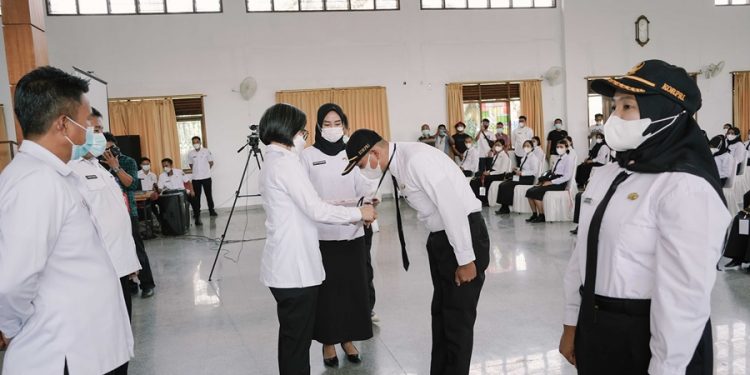 Bupati Bolmong Yasti Soepredjo Mokoagow Buka Latsar Calon PNS