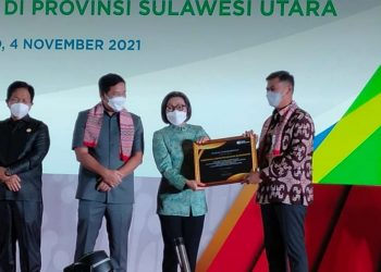 Bupati Bolmong Terima Penghargaan dari BPJS Ketenagakerjaan