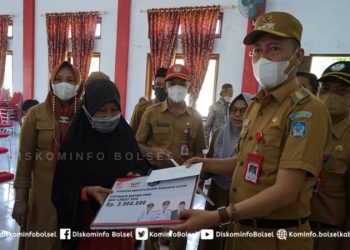 Penyandang Disabilitas dan Lansia di Bolsel Terima BST