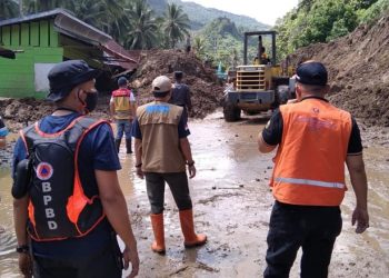 Ini Penanganan di Lokasi Longsor Desa Komangaan