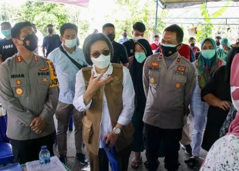 Yasti Tinjau Vaksinasi Serentak di Desa Bilalang