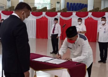 Lukman Lapadengan Resmi Jabat Karo Ekonomi
