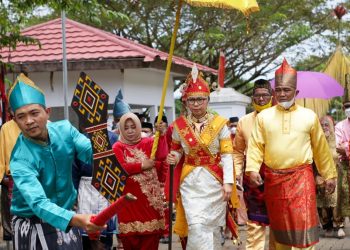 Bupati Bolmong Disematkan Sebagai Bogani Ki Yasti Soepredjo Mokoagow