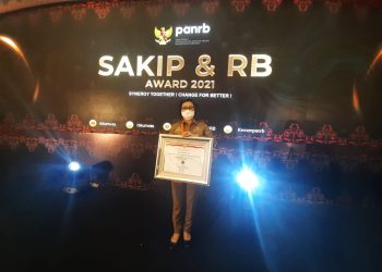 Pemerintah Kabupaten (Pemkab) Bolaang Mongondow (Bolmong) dibawa kepemimpinan Bupati Yasti Soepredjo Mokoagow kembali menerima penghargaan. Penghargaan kali diberikan oleh Kementerian Pendayagunaan Aparatur Negara dan Reformasi Birokrasi ( PAN-RB ) atas penilaian Sistem Akuntabilitas Kinerja Instansi Pemerintah ( SAKIP) dan Reformasi Birokrasi (RB) tahun 2021