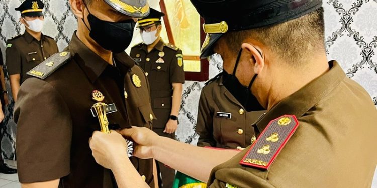 Elwin Agustian Khahar Melantik Kasi Pidum Baru