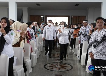 Yel-yel Ribuan Guru, ‘Yasti Untuk Kita’ Menggema