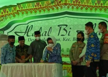 Yasti Resmikan Masjid Al Mulk di Desa Lolan Dua