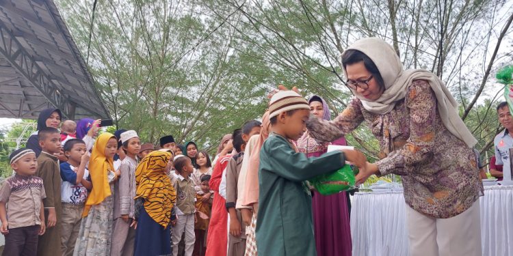 Yasti Berbagi Bersama Anak Yatim