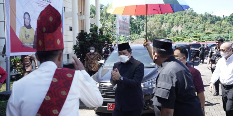 Hadiri HUT Bolsel, Steven Kandouw Puji Kemajuan Bolsel