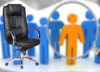 Pengisian dua jabatan kosong, Pemkab Bolaang Mongondow (Bolmong) saat ini sudah dipersiapkan. Kendati demikian, proses pengisian lewat job fit tinggal menunggu surat rekomendasi dari Kementerian Dalam Negeri (Kemendagri). Menurut Kepala Badan Kepegawaian Pendidikan dan Pelatihan (BKPP) Bolmong Umaruddin Amba, surat permohonan dalam rangka pengisian jabatan sudah dilayangkan ke Komisi Aparatur Sipil Negara (KASN). “Surat permohonn dan pemberitahuan pengisian dua jabatan pimpinan tinggi pratama sudah kita layangkan ke KASN. Kia tinggal menunggu surat rekomendasi dari Kemendagri,” katanya. Saat ini dua jabatan yang dijabat pelaksana tugas (Plt) yakni Dinas Ketahanan Pangan dan Badan Perencanaan Pembangunan Daerah (Bappeda). Dinas Ketahanan Pangan dijabat Plt I Wayan Mudiyasa dan Bappeda dijabat Asisten III Ashari Sugeha. Proses pengisian dua jabatan kosong di Pemkab Bolmong harus melalui mekanisme. Mengingat status kepala daerah di Kabupaten Bolmong yakni sebagai penjabat. Amba menegaskan, jika surat rekomendasi dari Kemendagri sudah diterima, Panitia seleksi sudah akan membuka ob fit di dua jabatan tersebut. (*)