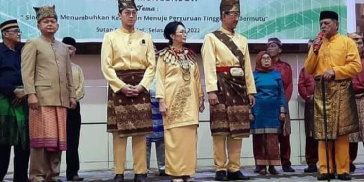 LBI Tolak Pemberian Gelar Adat ke Pengusaha Tambang