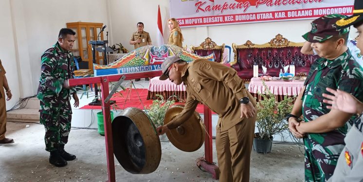 Desa Mopuya Utara Kecamatam Dumoga Utara Kabupaten Bolaang Mongondow (Bolmong) resmi menjadi Kampung Pancsila.