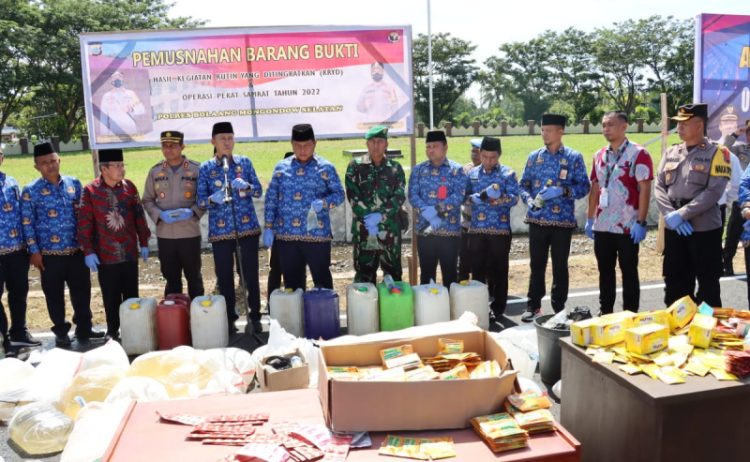 Ribuan Liter Miras Dimusnahkan Kabupaten “Religius” Bolsel