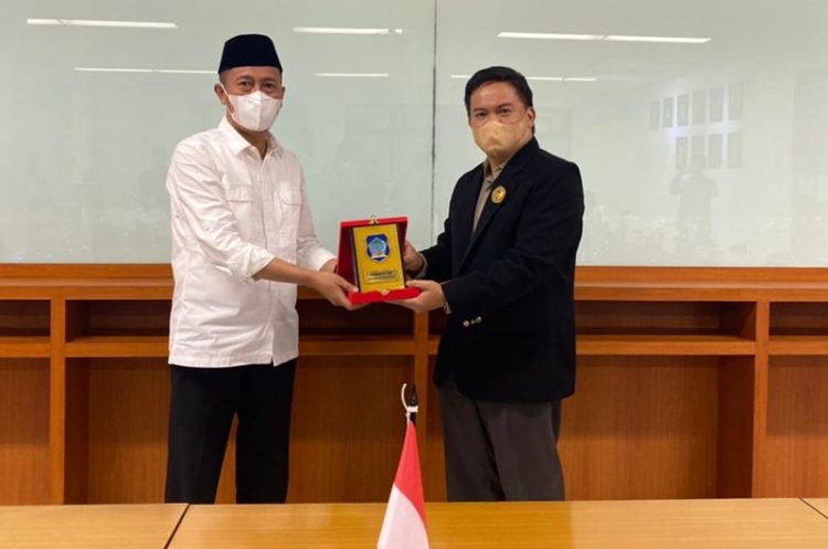 Kaleidoskop Setahun Pemerintahan BERKAH Kerjasama dengan Dua Universitas