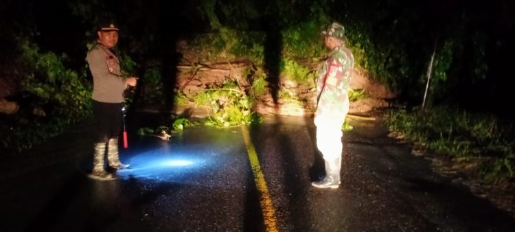 Jalur Pantura Bolmong di Desa Sauk Amblas, Jalur Sementara Ditutup