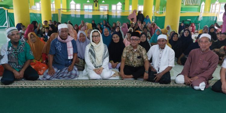 Yasti Soepredjo Mokoagow Silaturahmi dengan Warga Muslim di Kabupaten Minsel