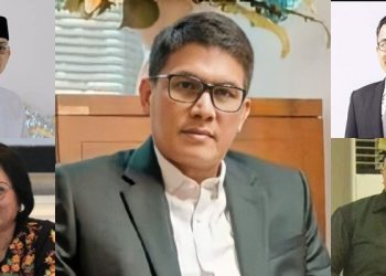 TOTABUAN.CO POLITIK – Komisi Pemilihan Umum (KPU) Sulawesi Utara (Sulut) melakukan rekapitulasi verifikasi persyaratan bagi bakal calon anggota DPD RI. Dari hasil rekapitulasi yang dilakukan KPU, terdapat lima bakal calon yang harus menambah dukungan KTP sebagai syarat minimal. Sedangkan lima bakal calon lainnya dinyatakan memenuhi syarat karena telah mencapai standar dukungan minimal. Berdasarkan data yang diperoleh, lima bakal calon DPD RI yang belum memenuhi syarat dan harus menambah dukungan KTP lagi, yakni  Djendry Keintjem, Cherish Harriette Mokoagow, Putri Rejeki Kasad dan Murphy Kuhu. Kelima bakal calon ini, belum mencapai syarat dukungan minimal yakni 2000 dukungan KTP setelah dilakukan verifikasi faktual tahap satu. Seperti Djendri Keintjem yang baru mencapai 1875 dukungan KTP yang memenuhi syarat (MS). Cherish Harriette Mokoagow baru mendapat dukungan 1730 yang memenuhi syarat.  Selain Cherish, ada juga Maya Rumantir yang baru memperoleh 1696 dukungan KTP yang memenuhi syarat. Pendatang baru Putri Rejeki Kasad pun demikian baru mampu penuhi 1516 KTP yang memenuhi syarat dan Murphy Kuhu dengan dukungan KTP yang memenuhi syarat berjumlah 1094. Sedangkan lima bakal calon DPD lainnya, KPU Sulut menyatakan dukungan merekea sudah memenuhi syarat setelah dilakukan verifikasi faktual yang tersebar disejumlah kabupaten kota di Sulut. Mereka adalah Aditya Anugrah Moha (ADM) jumlah dukungan KTP yang memenuhi syarat yakni 2901. Djafar Alkatiri  berjumlah  2694 dukungan KTP yang memenuhi syarat. Adriana Dondokambey jumlah dukungan 2570, Stefanus BAN Liow jumlah dukungan 2045 dan Abid Takalamingan jumlah dukungan  2008. Namun kendati begitu, KPU masih akan memberikan kesempatan lagi bagi kelima bakal calon untuk melengkapi syarat dukungan. (*)