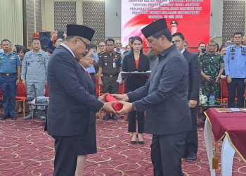 Pj Bupati Bolmong Limi Mokodompit Terima SK Perpanjangan