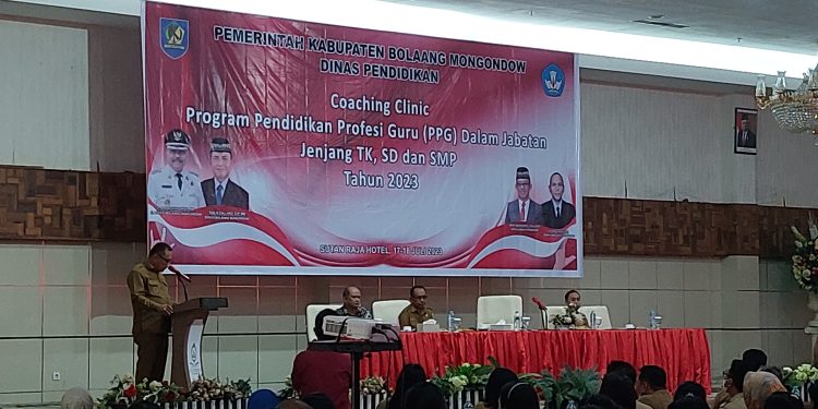 Bupati Limi Buka Coaching Clinic Profesi Guru se Kabupaten Bolmong