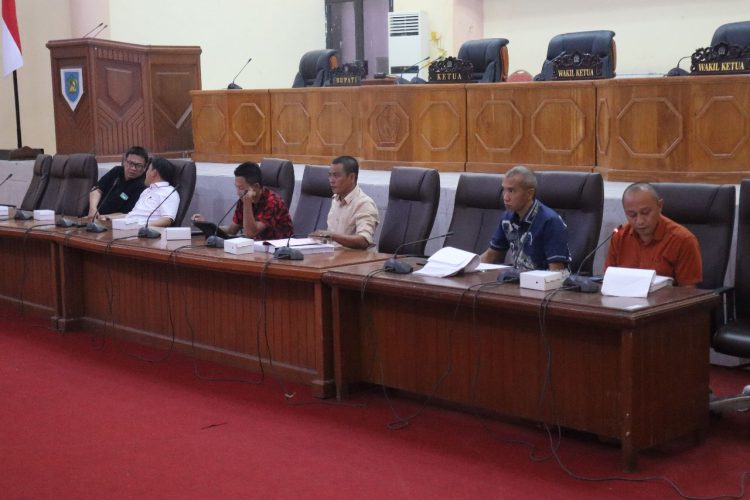 Banggar DPRD Bolmong Rapat Bersama TAPD