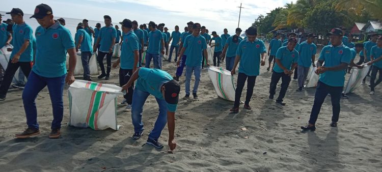 78 Nelayan se BMR Ikut Diklat Ankapin/Atkapin Sekaligus Bersih-Bersih Pantai 